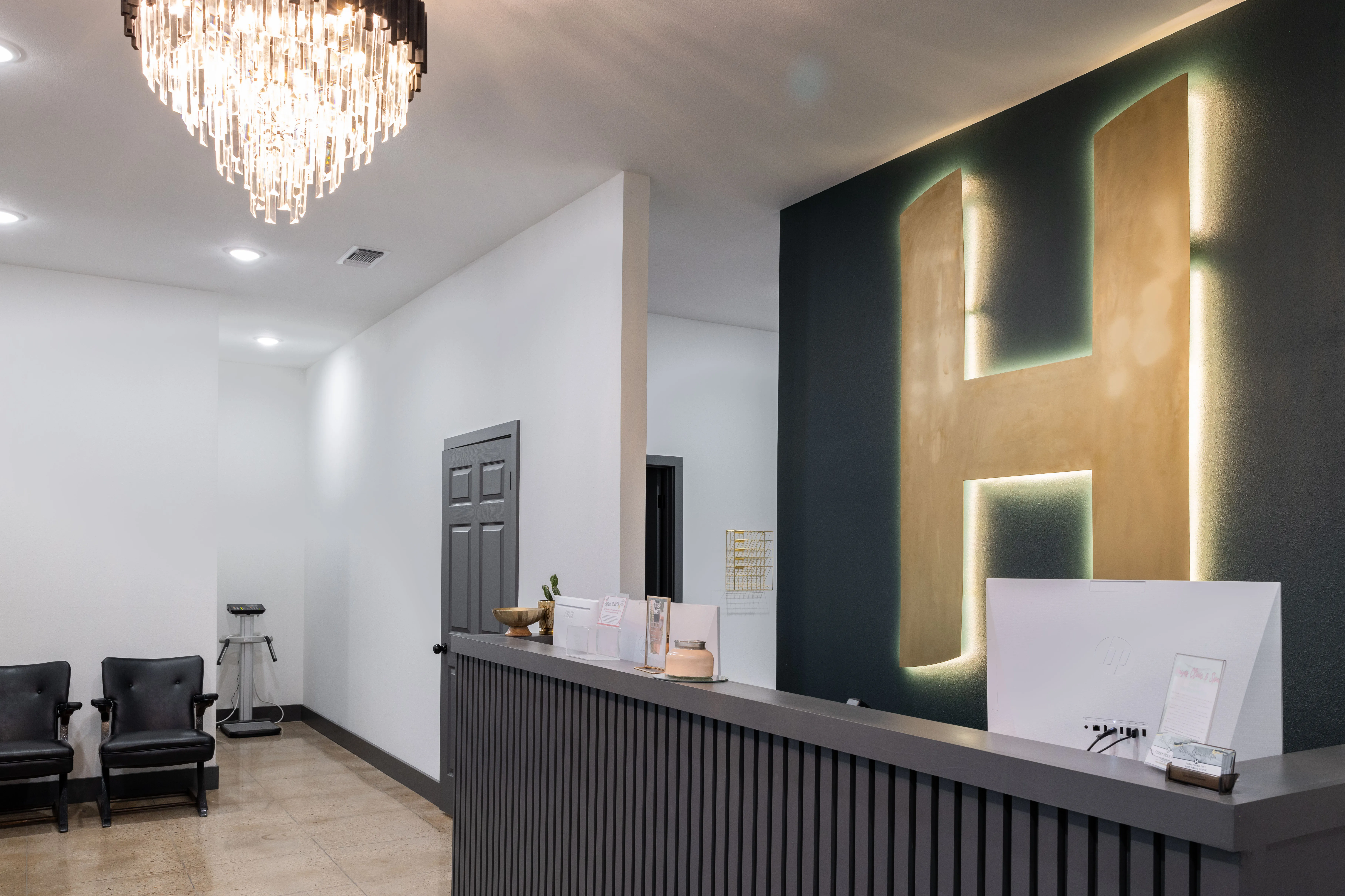 Clean, professional medical spa treatment room with neutral tones at Hayes Weight Loss Clinic & Spa in Paris
