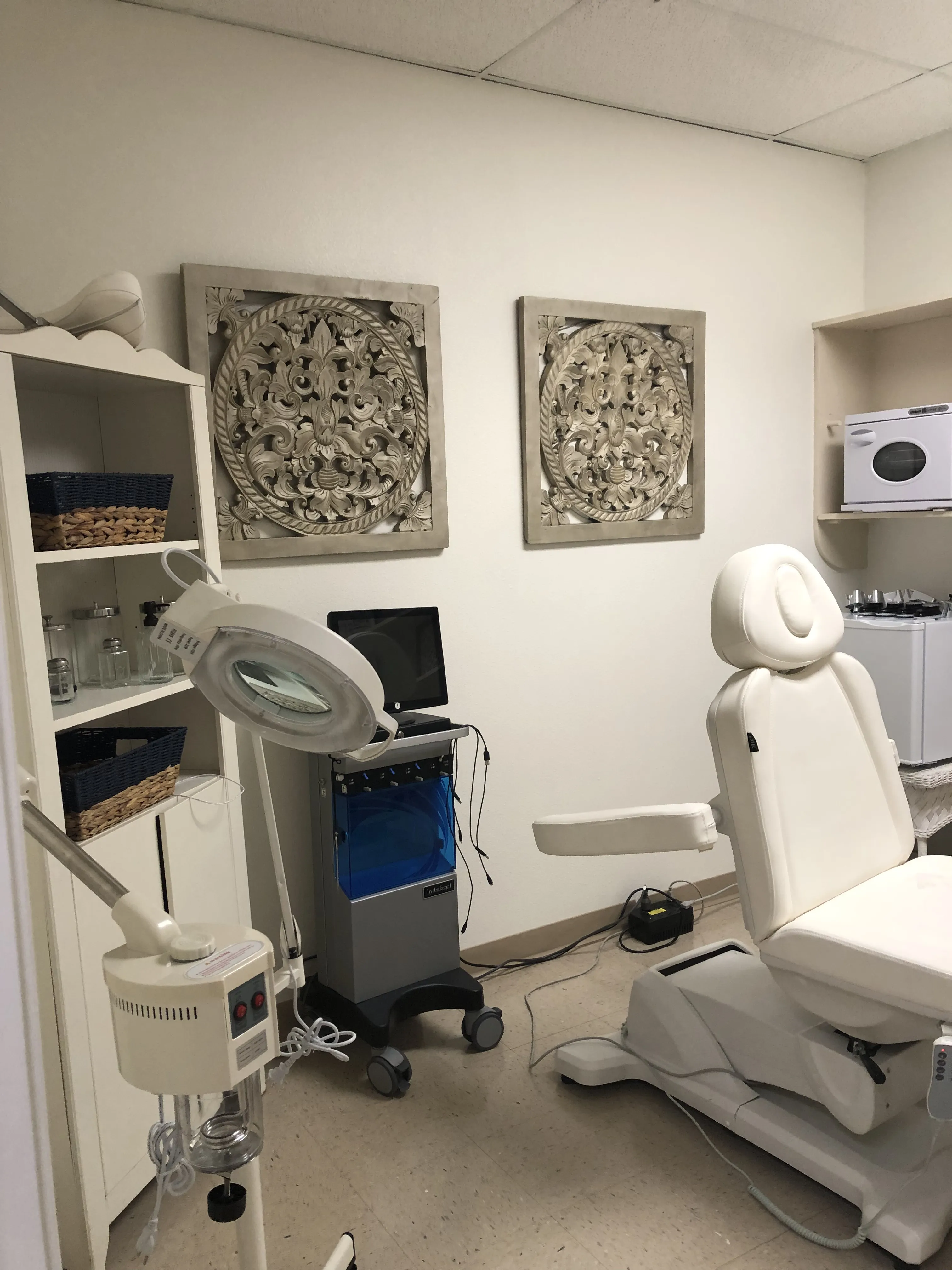 Clean, professional medical spa treatment room with neutral tones at The Spa@ Recovery Medicine in Ingram
