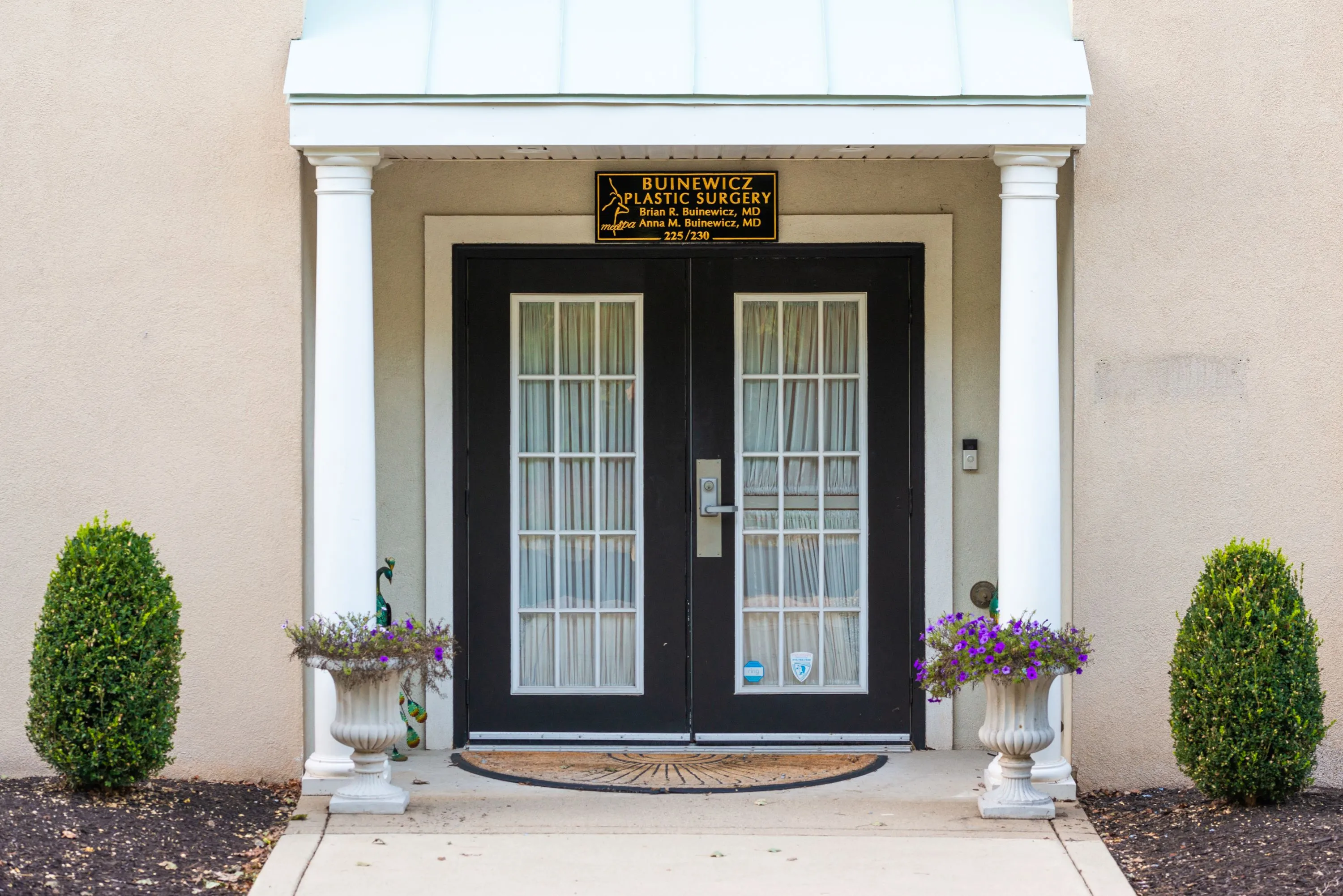 Clean, professional medical spa treatment room with neutral tones at Buinewicz Plastic Surgery in Doylestown